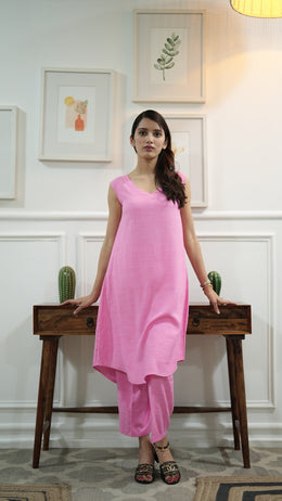 Netose Pink Sleeveless Relaxed Fit Kurta Pant Set