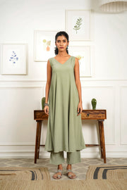 Netose Mint Green Sleeveless Kurta Pant Set