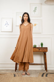 Netose Brown Sleeveless Kurta Pant Set