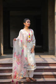 Netose White Kurta Set with Dupatta
