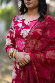 Netose Red Floral kurta set with duppata
